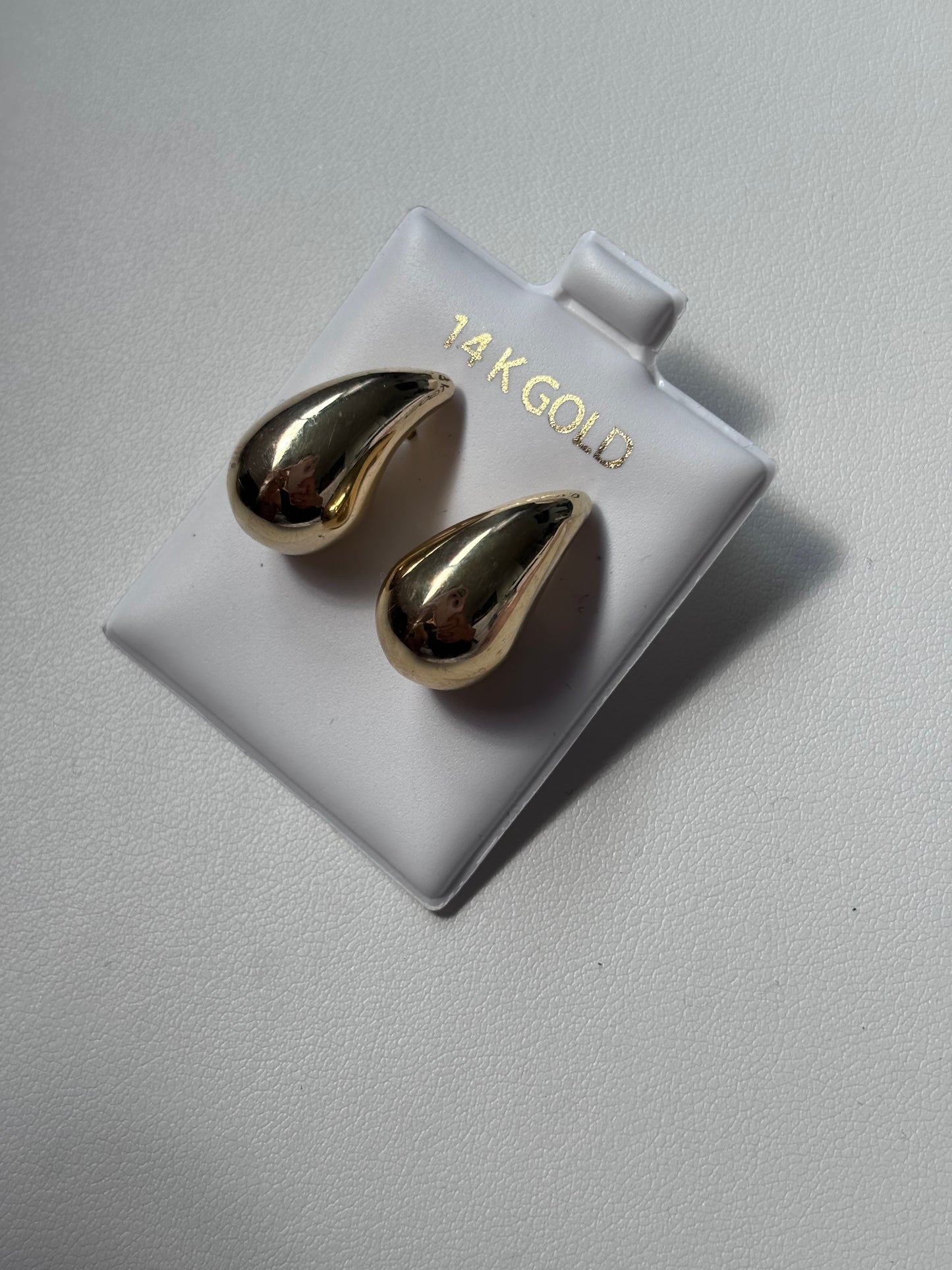 14KT Gold Tear Drops Studs