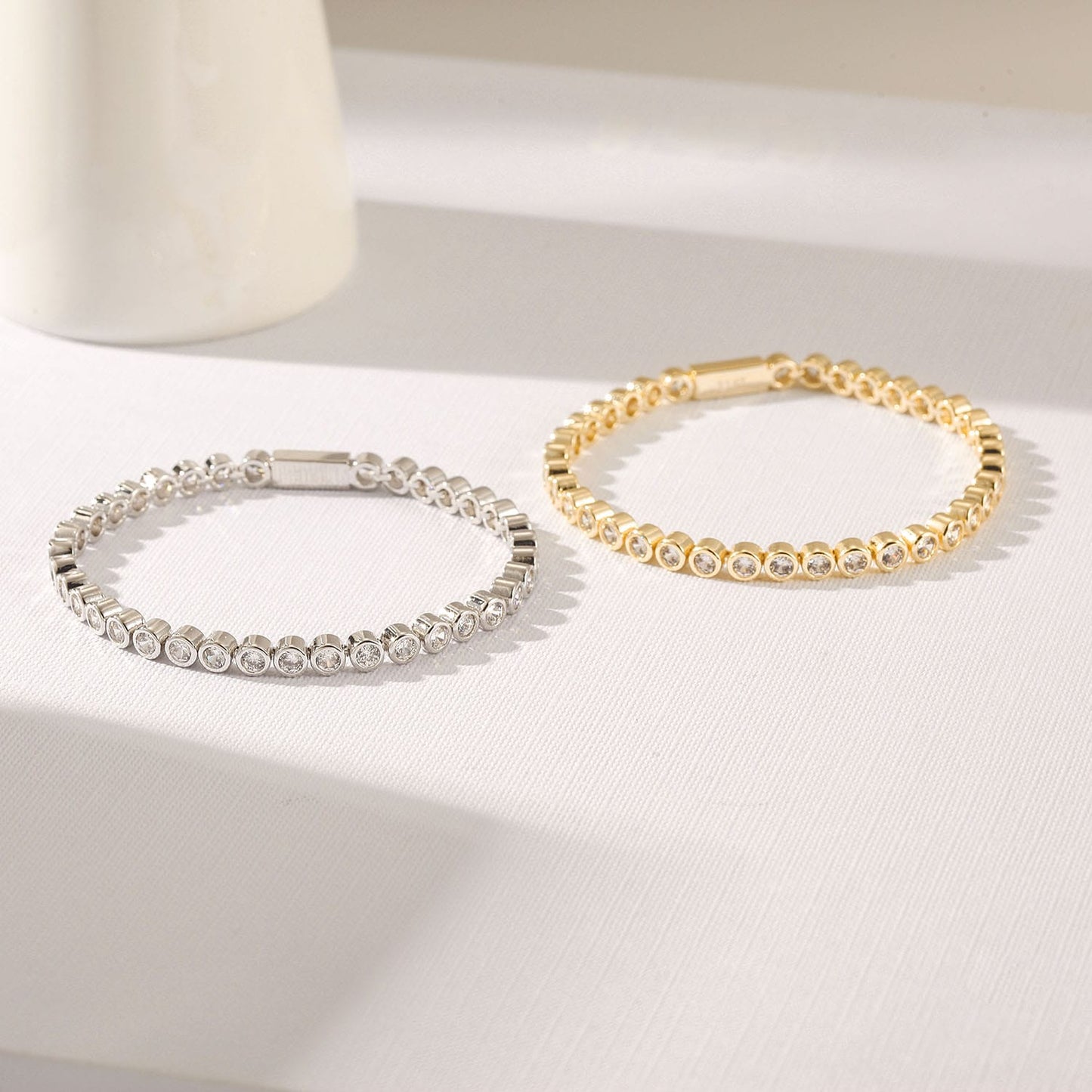 Tennis bracelet