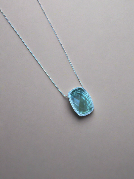 Green amethyst pendant necklace