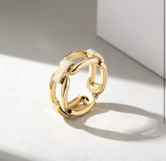 Hugs and Kisses Ring
