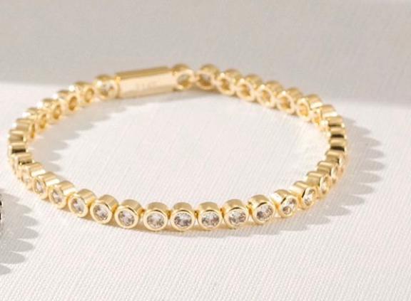 Tennis bracelet